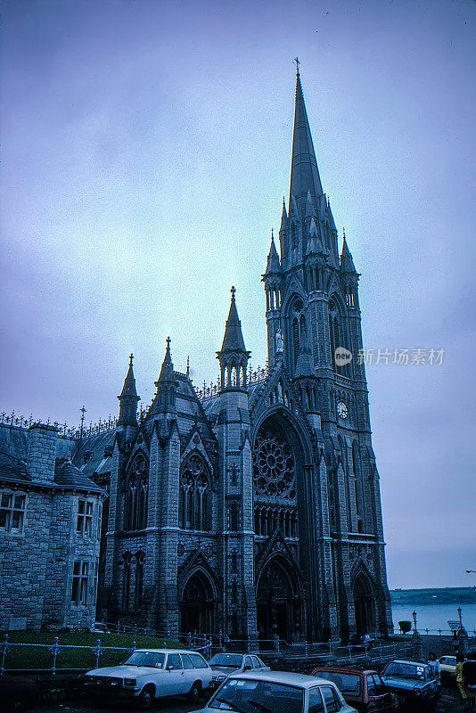Old Retro Vintage Style Positive Film scan, St. Colman's Cathedral, coh，爱尔兰
